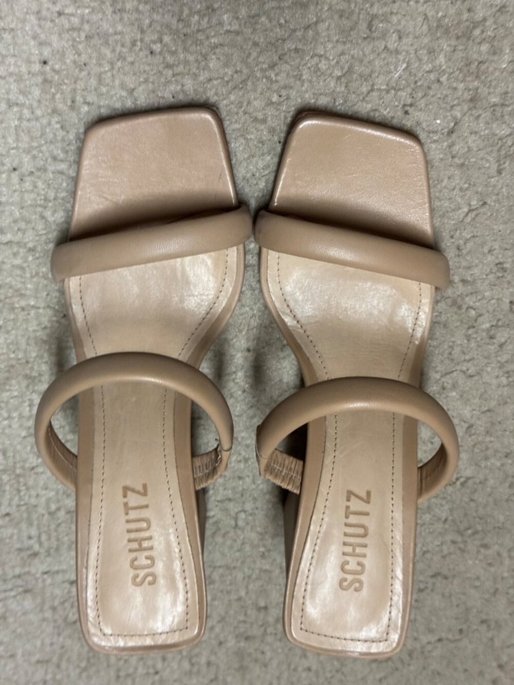 Schutz Ully sandals. Light Beige Square-Toe Block Heel- NWOT: Size 6.5B Leather